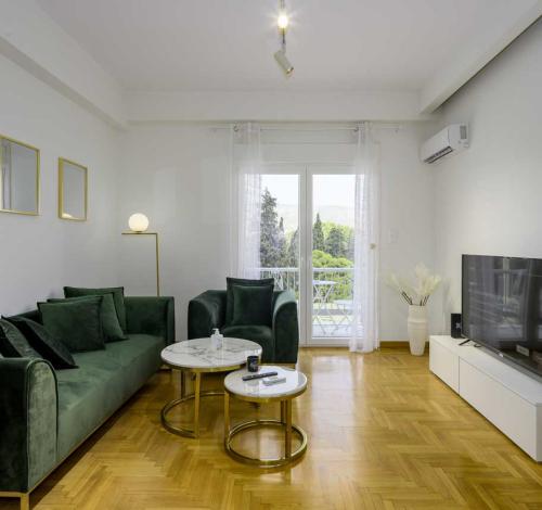 Lush Εmerald Hospitality Apartment
