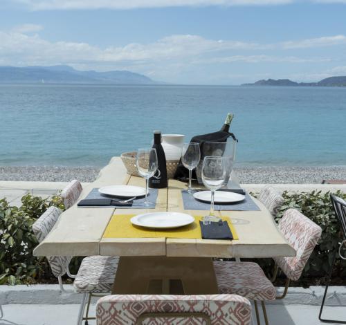 QUEEN restaurant & beach bar